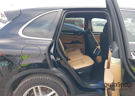 2016 Porsche Cayenne Diesel z USA, uszkodzony, nr VIN WP1AF2A28GKA45005